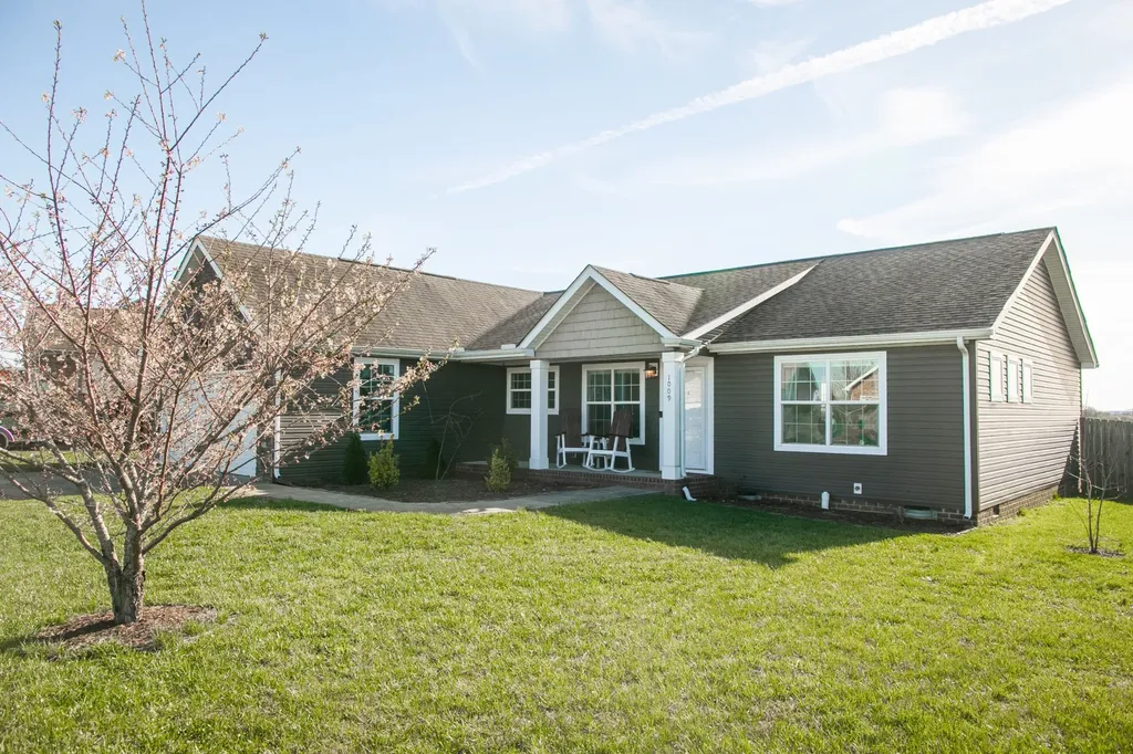 1009 Mccormick Crossing Spring Hill TN 37174
