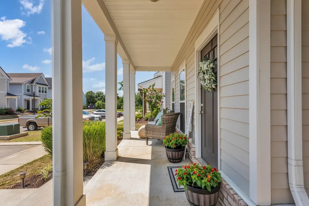 2563 Napa Valley Way Columbia TN 38401