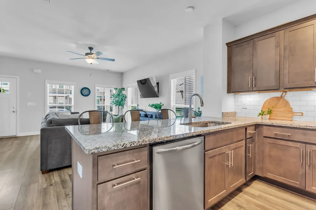 2563 Napa Valley Way Columbia TN 38401