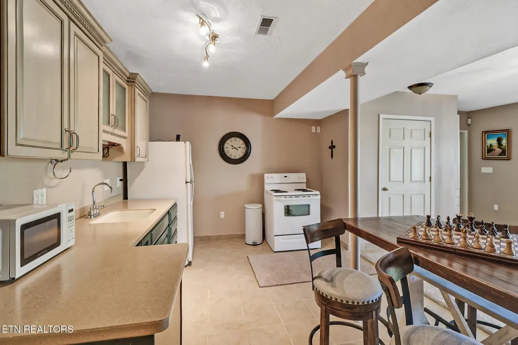 108 Grace Lane Crossville TN 38555