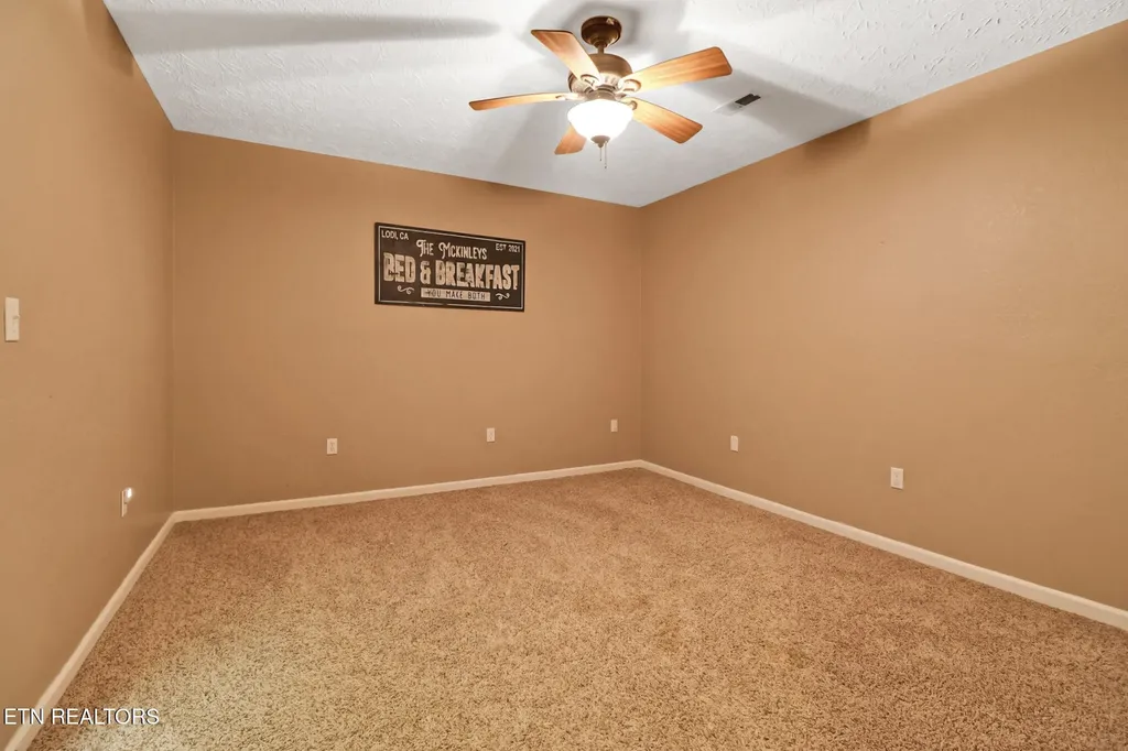 108 Grace Lane Crossville TN 38555