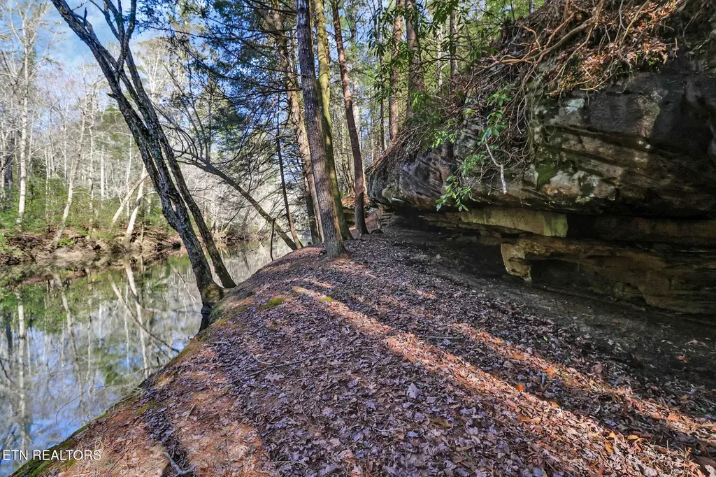108 Grace Lane Crossville TN 38555