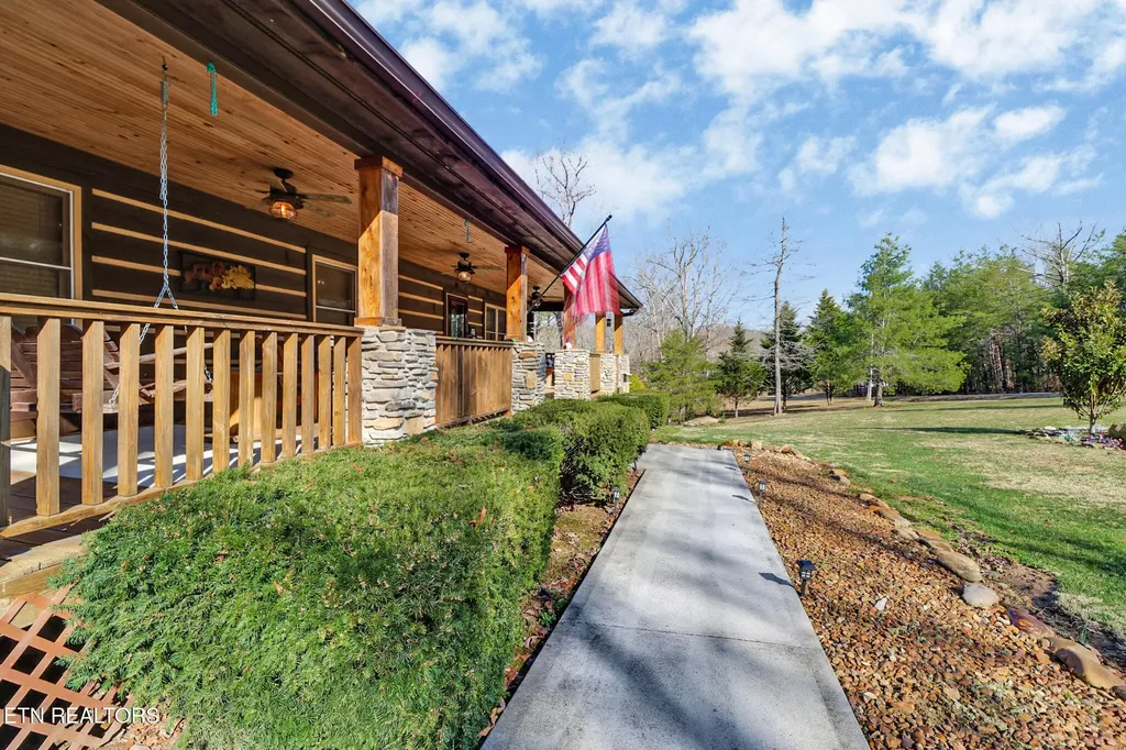108 Grace Lane Crossville TN 38555