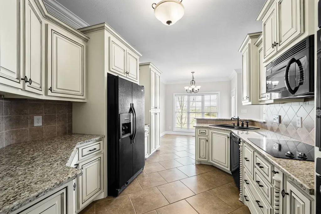 2597 Stone Manor Way Clarksville TN 37043