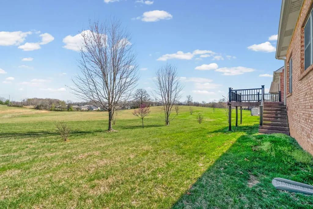2597 Stone Manor Way Clarksville TN 37043