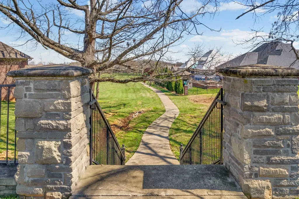 2597 Stone Manor Way Clarksville TN 37043