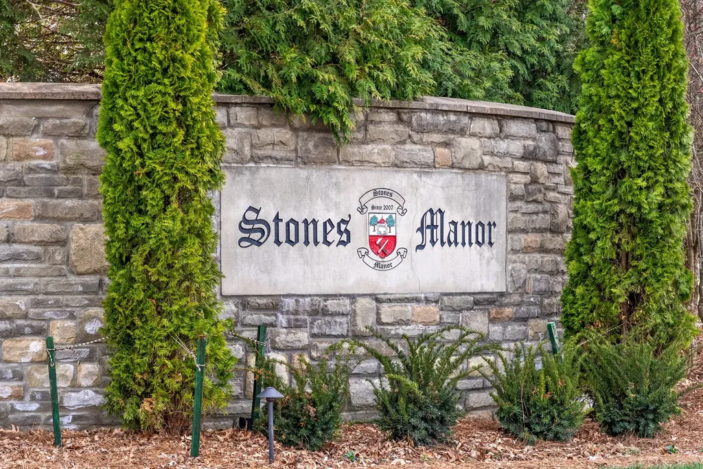2597 Stone Manor Way Clarksville TN 37043