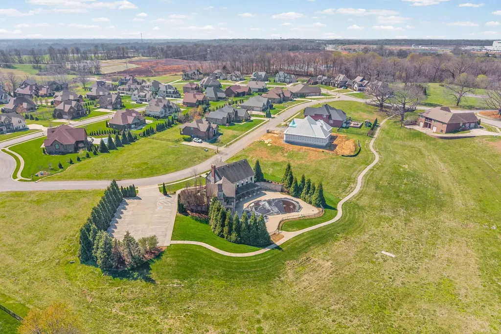 2597 Stone Manor Way Clarksville TN 37043