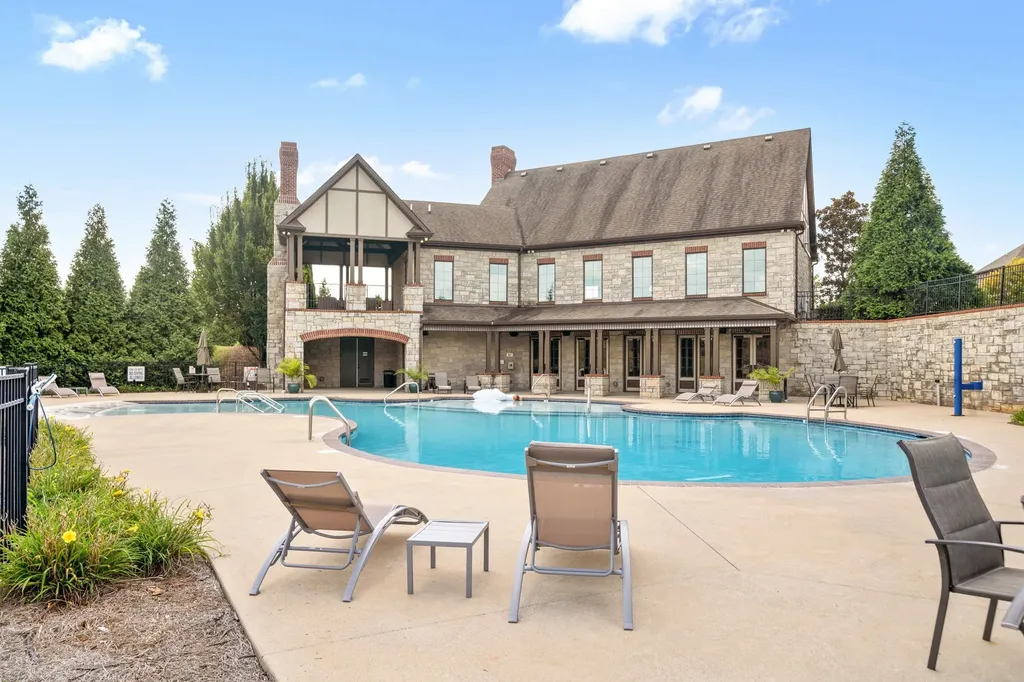 2597 Stone Manor Way Clarksville TN 37043