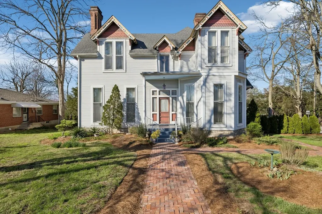2500 Woodlawn Drive Nashville TN 37212