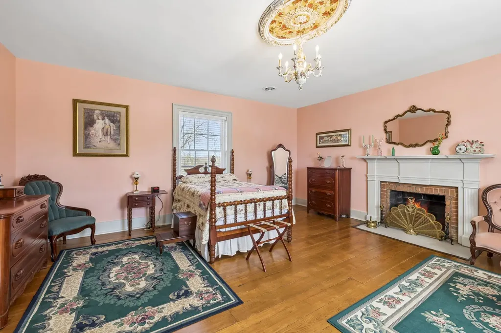 814 Hartsville Pike Gallatin TN 37066