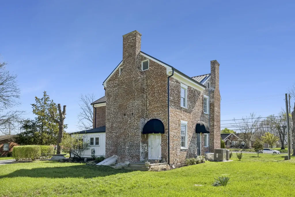 814 Hartsville Pike Gallatin TN 37066