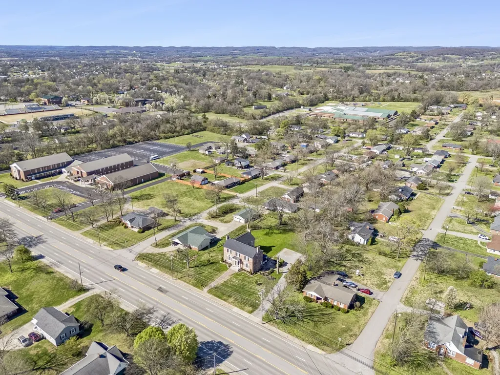 814 Hartsville Pike Gallatin TN 37066