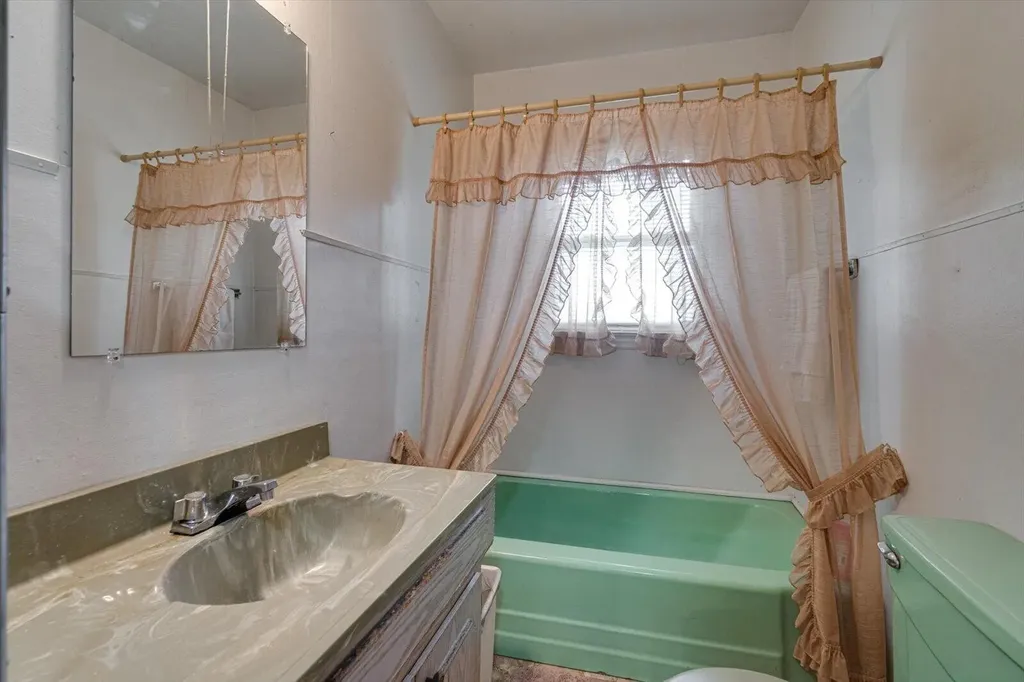 1985 Peavine Road Rock Spring GA 30739
