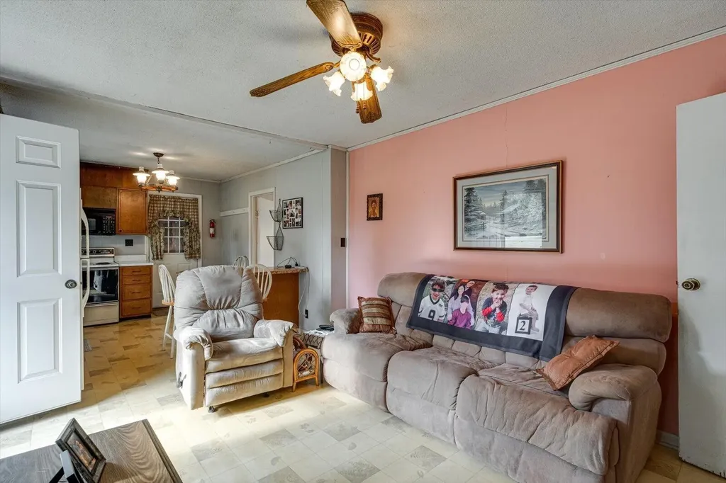 1985 Peavine Road Rock Spring GA 30739