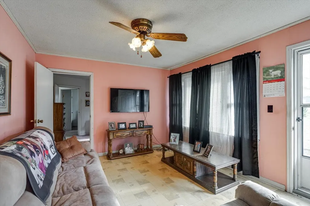 1985 Peavine Road Rock Spring GA 30739