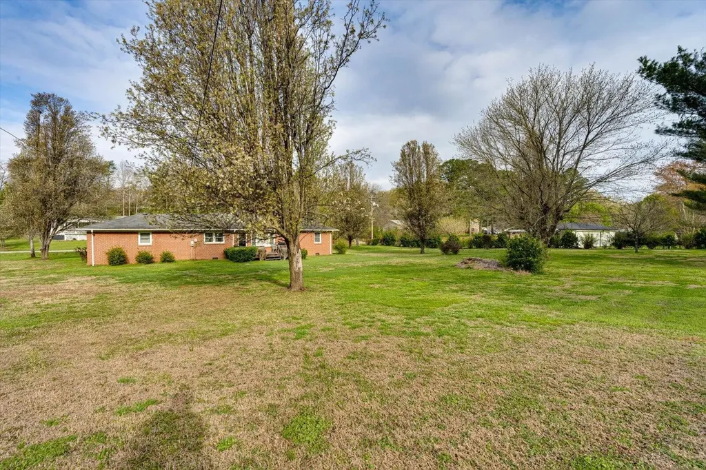 1985 Peavine Road Rock Spring GA 30739