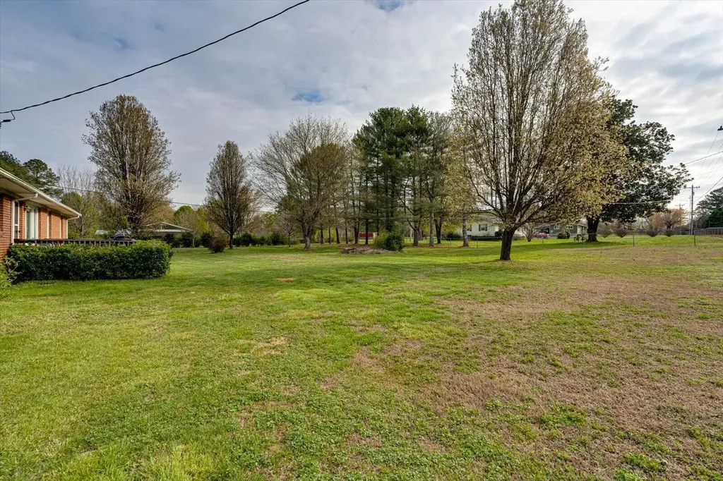 1985 Peavine Road Rock Spring GA 30739
