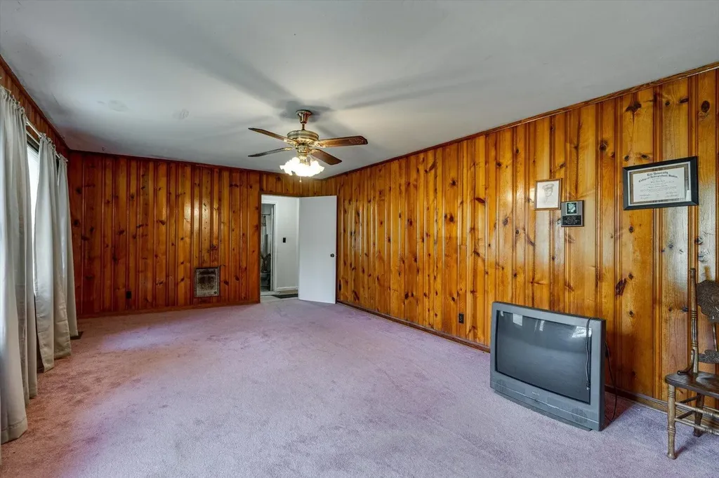 1985 Peavine Road Rock Spring GA 30739