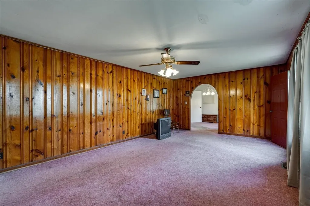 1985 Peavine Road Rock Spring GA 30739