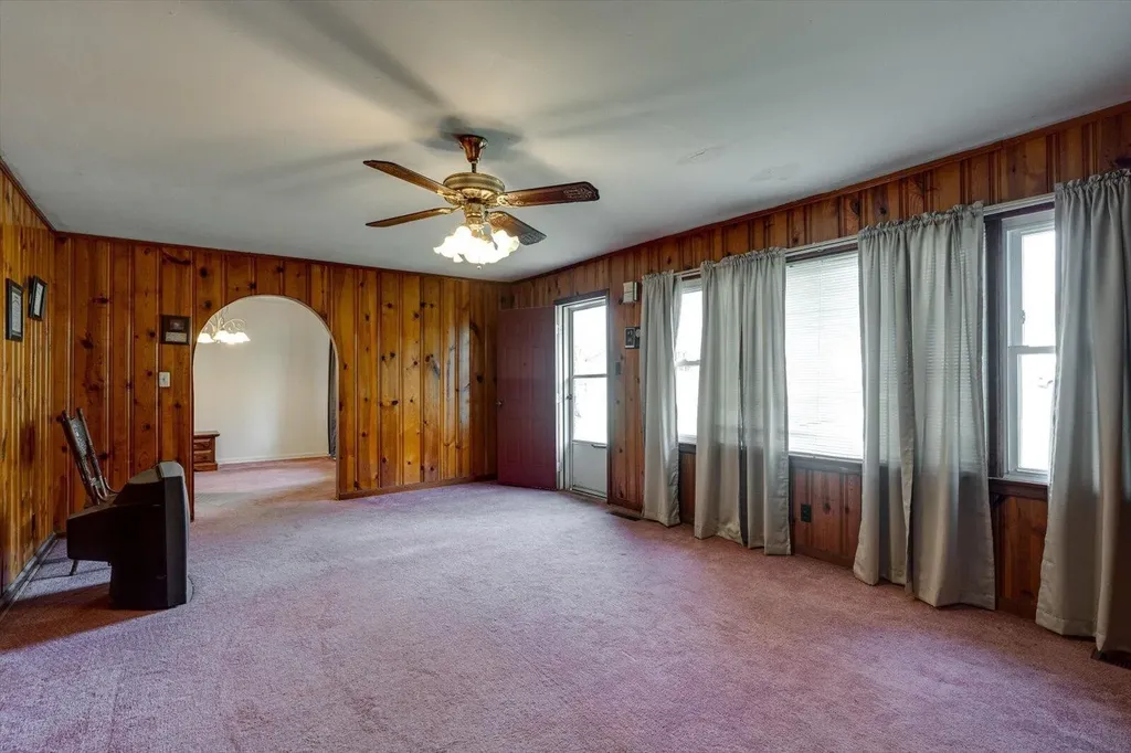1985 Peavine Road Rock Spring GA 30739