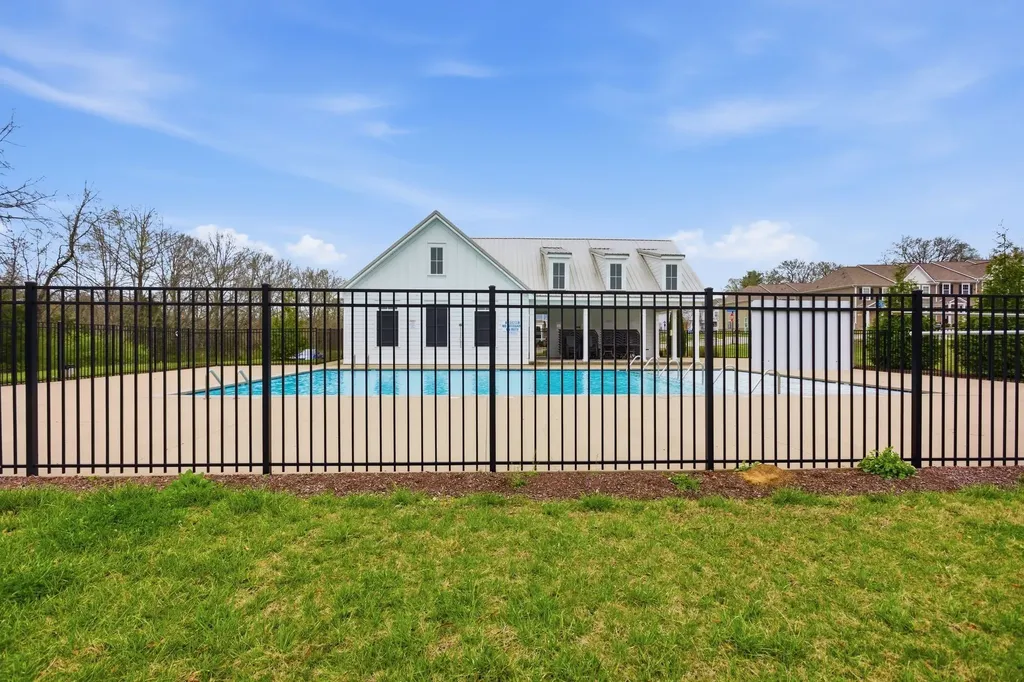 806 Dallas Drive Columbia TN 38401