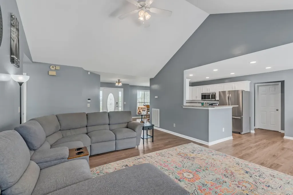 1305 Standing Stone Circle Columbia TN 38401