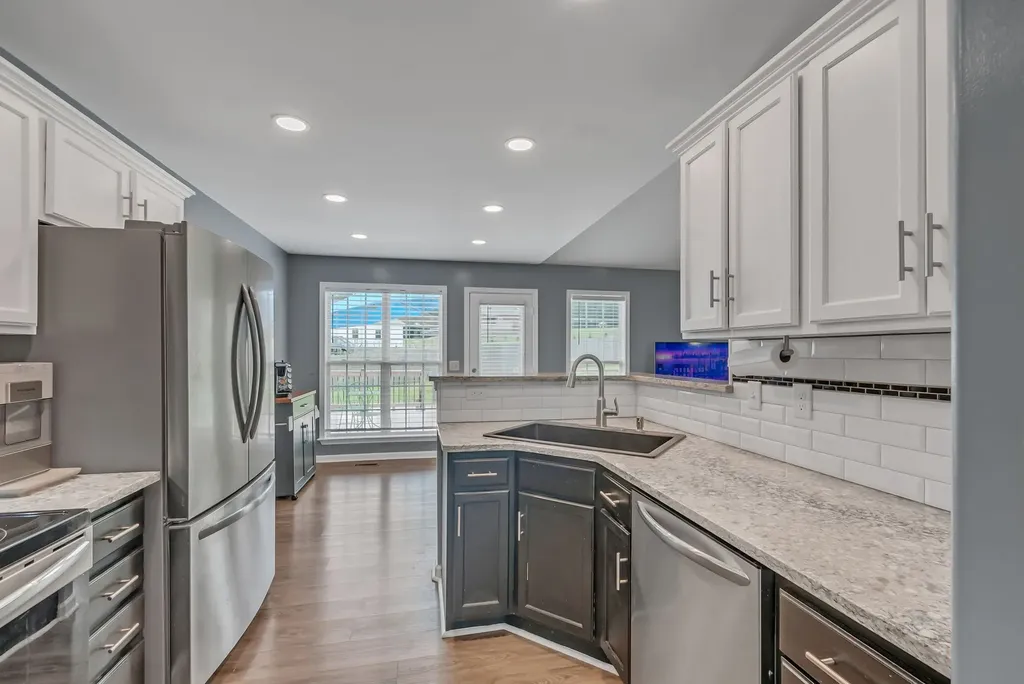 1305 Standing Stone Circle Columbia TN 38401