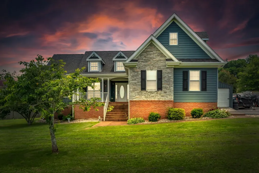 1305 Standing Stone Circle Columbia TN 38401