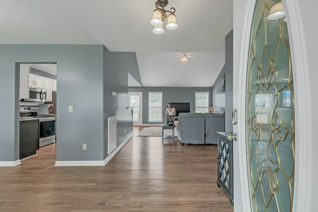 1305 Standing Stone Circle Columbia TN 38401