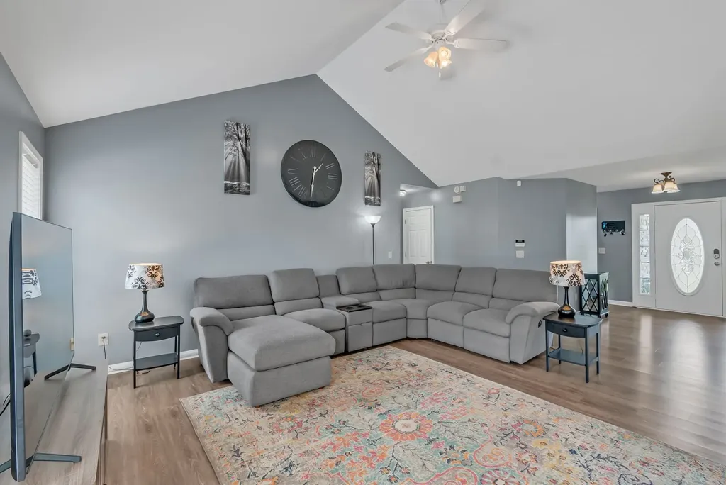 1305 Standing Stone Circle Columbia TN 38401