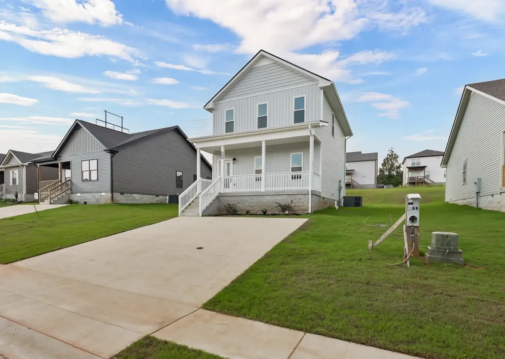 2667 Scott Drive Clarksville TN 37042
