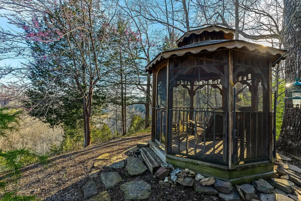 659 Harbour Greens Place Sparta TN 38583
