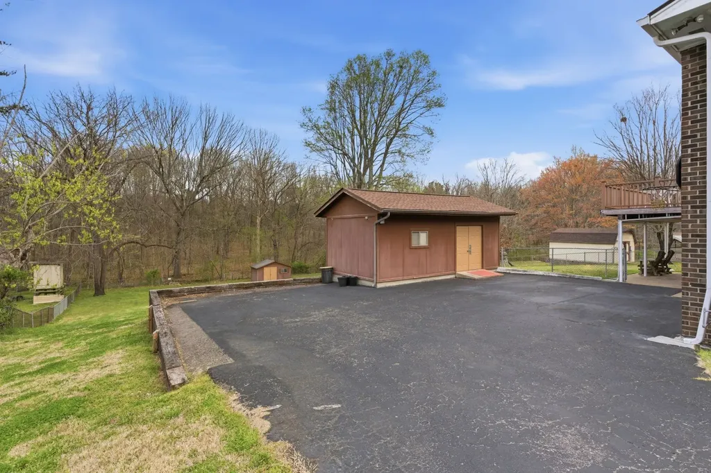 126 Robertson Avenue Greenbrier TN 37073