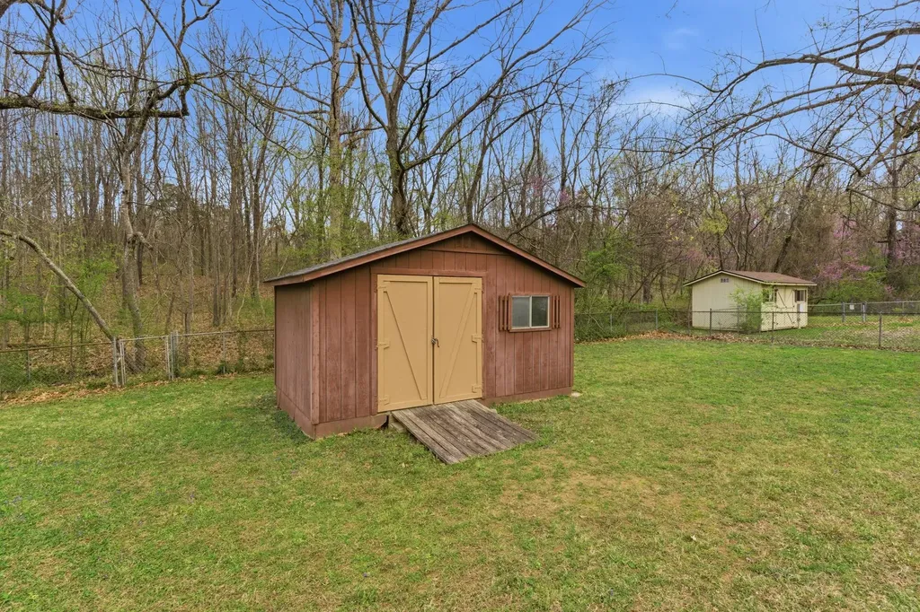 126 Robertson Avenue Greenbrier TN 37073
