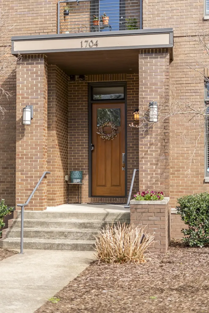 1704 18th Ave, S Nashville TN 37212