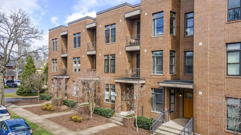 1704 18th Ave, S Nashville TN 37212