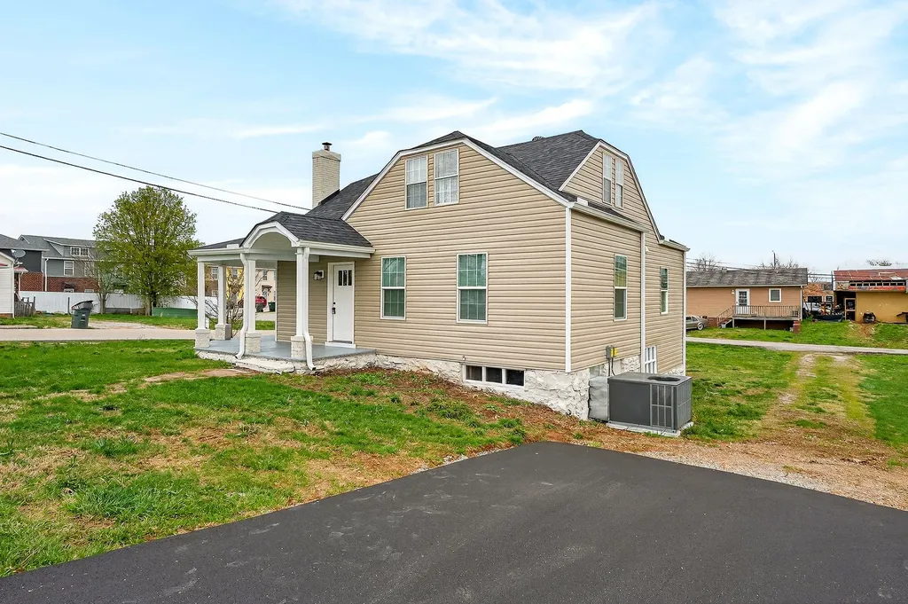 338 Clark Street Sparta TN 38583
