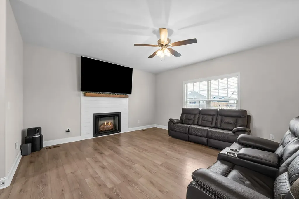326 Galway Drive Clarksville TN 37042