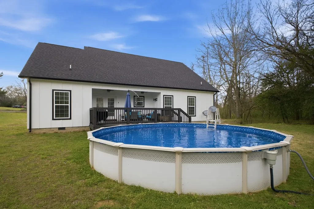 1917 Frank Moore Road Culleoka TN 38451