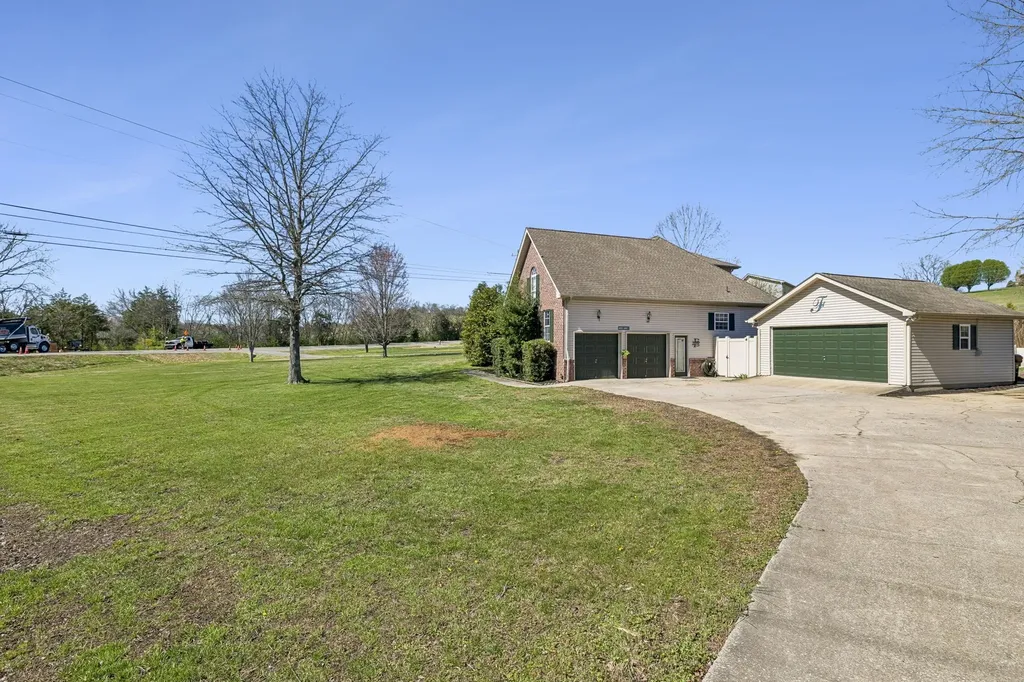 2040 Mays Chapel Road Mount Juliet TN 37122