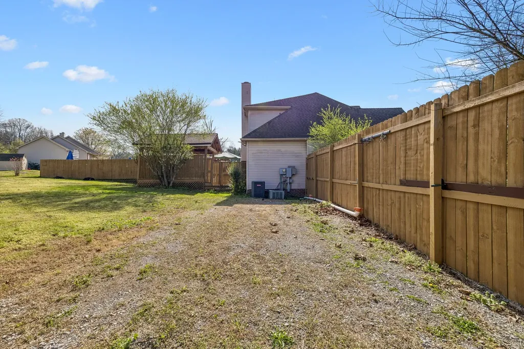 2040 Mays Chapel Road Mount Juliet TN 37122
