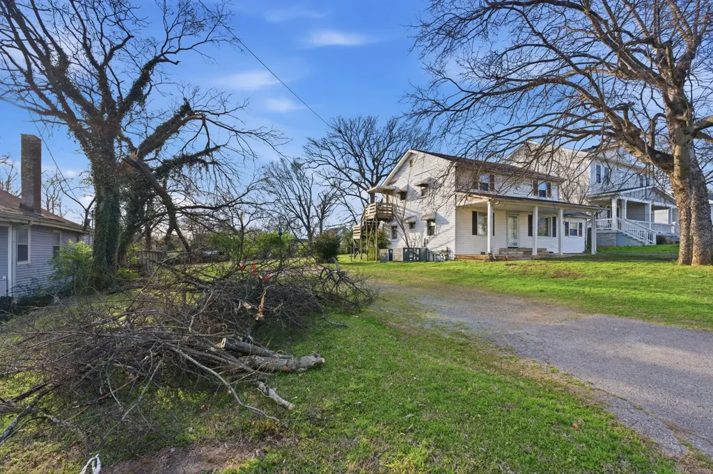 1704 Lischey Avenue Nashville TN 37207