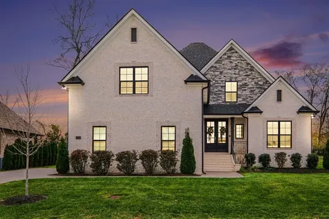 1124 Willow Springs Drive Lebanon TN 37087