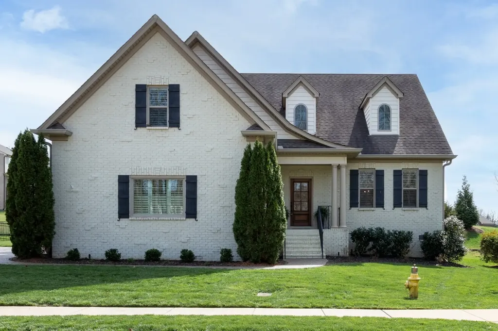 105 Carly Close, W Hendersonville TN 37075