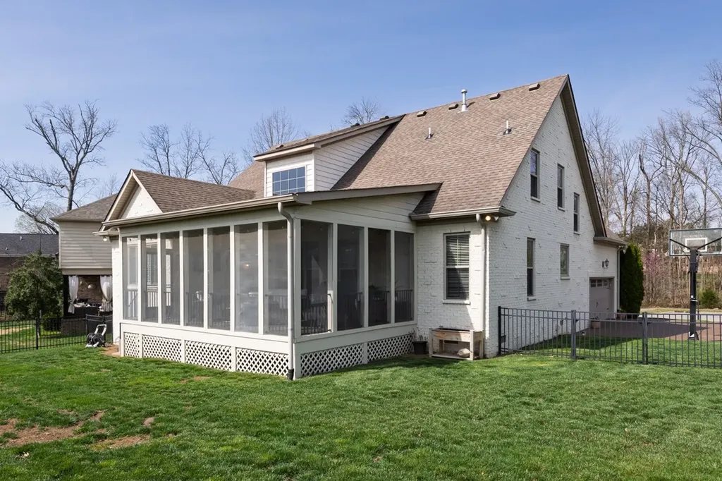 105 Carly Close, W Hendersonville TN 37075