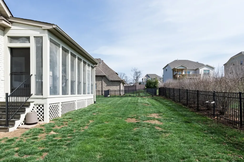 105 Carly Close, W Hendersonville TN 37075