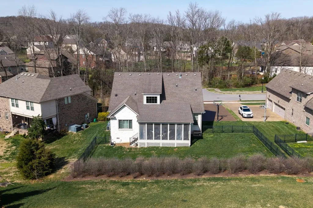 105 Carly Close, W Hendersonville TN 37075