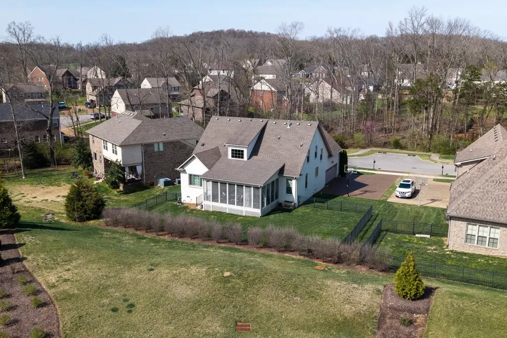 105 Carly Close, W Hendersonville TN 37075