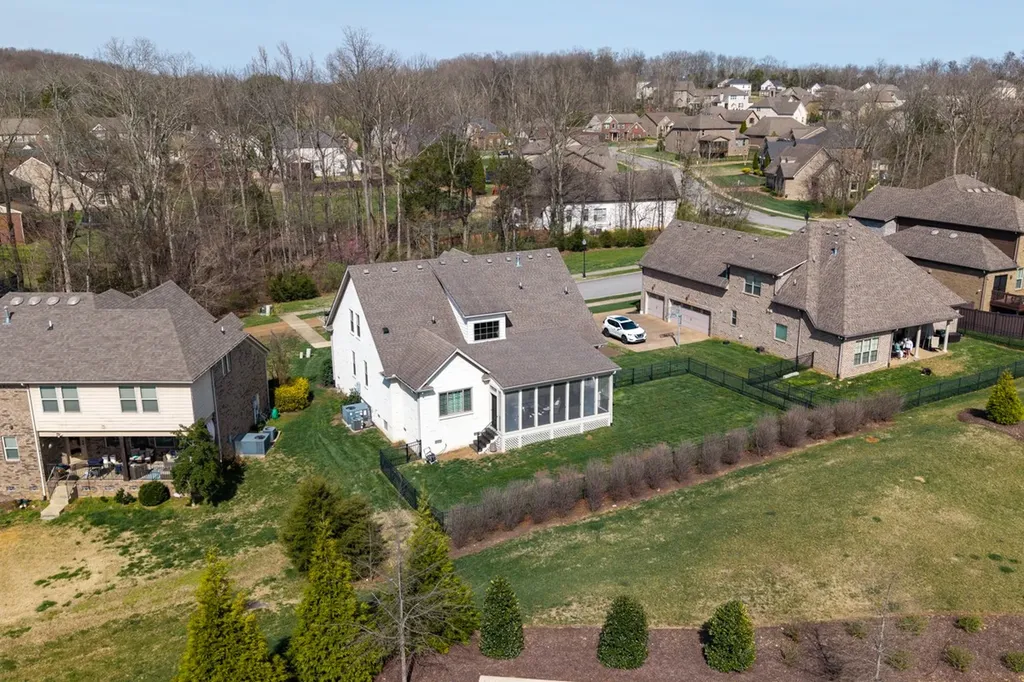 105 Carly Close, W Hendersonville TN 37075